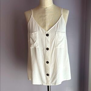 E & M White Flowy Tank Top Two Chest Pockets Faux Button Front Size Medium